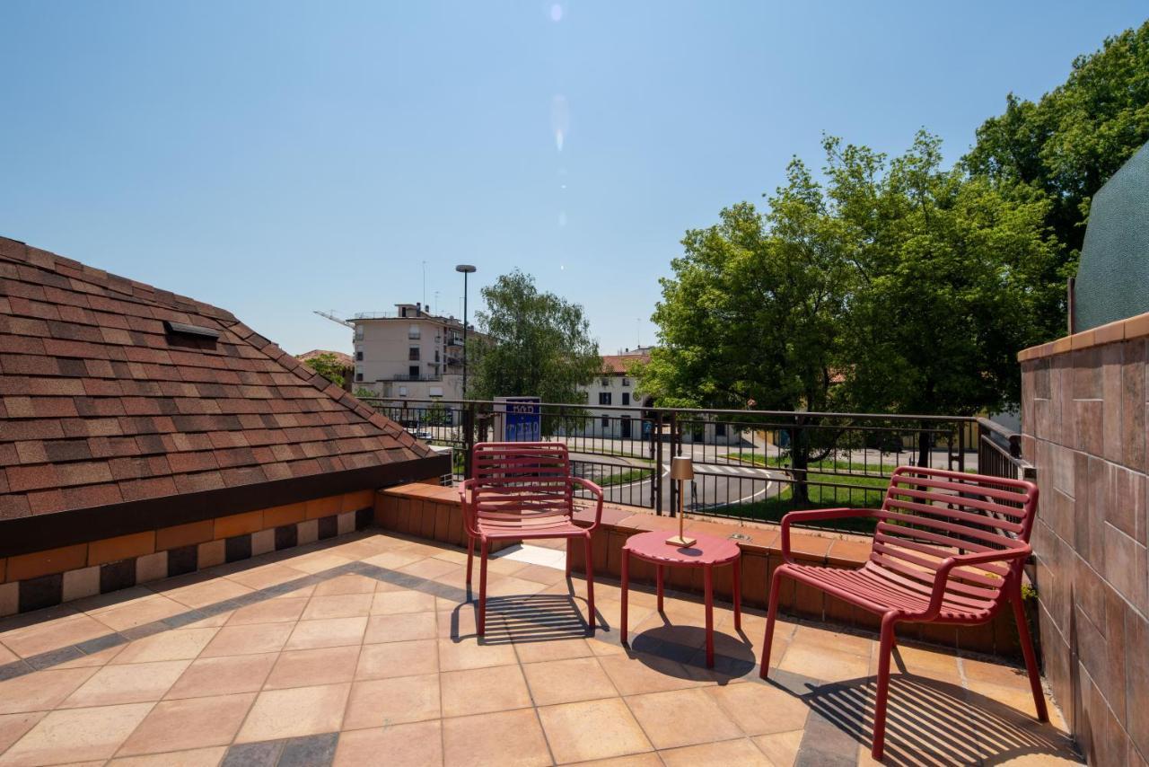 7° Cielo Apartment - Venezia - Mestre With Terrace Exteriör bild